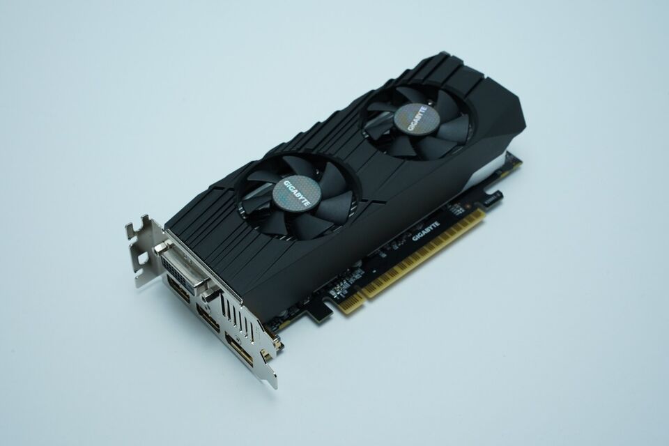 Tarjeta gráfica Gigabyte GeForce GTX 1650 OC de perfil bajo 4G GDDR6 Grado A